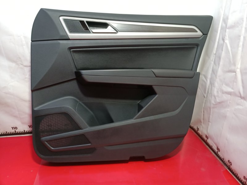 Обшивка боковой двери передняя правая VolksWagen ATLAS 2018 3CN 3.6 Бензин 3CN-867-012-D-HSM Б/У