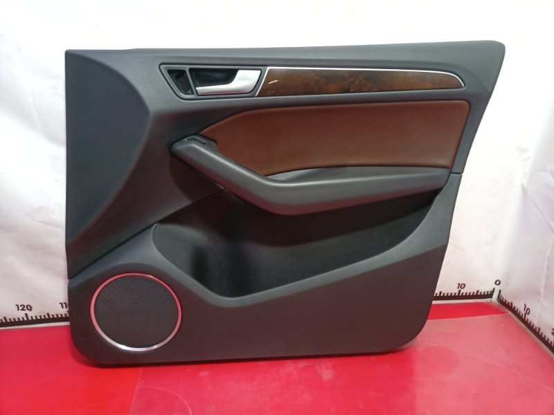 Обшивка боковой двери передняя правая AUDI Q5 2013 8R 8R186710424A Б/У