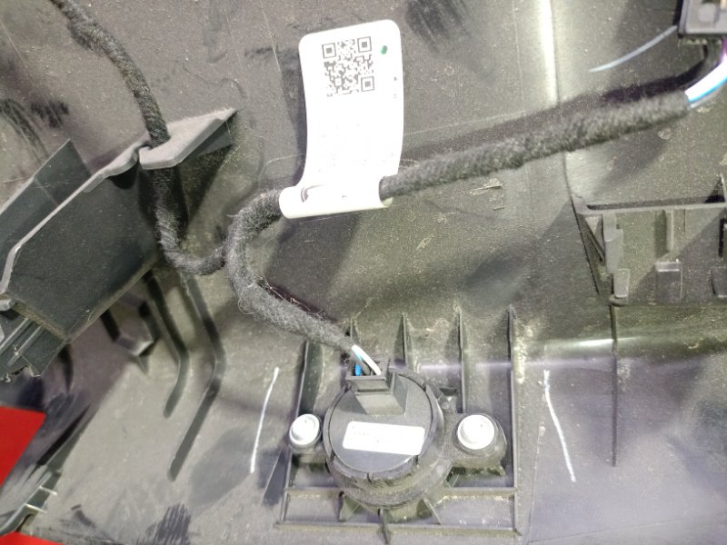 Кнопка открывания багажника задняя Tesla Model 3 2023 150190700C Б/У