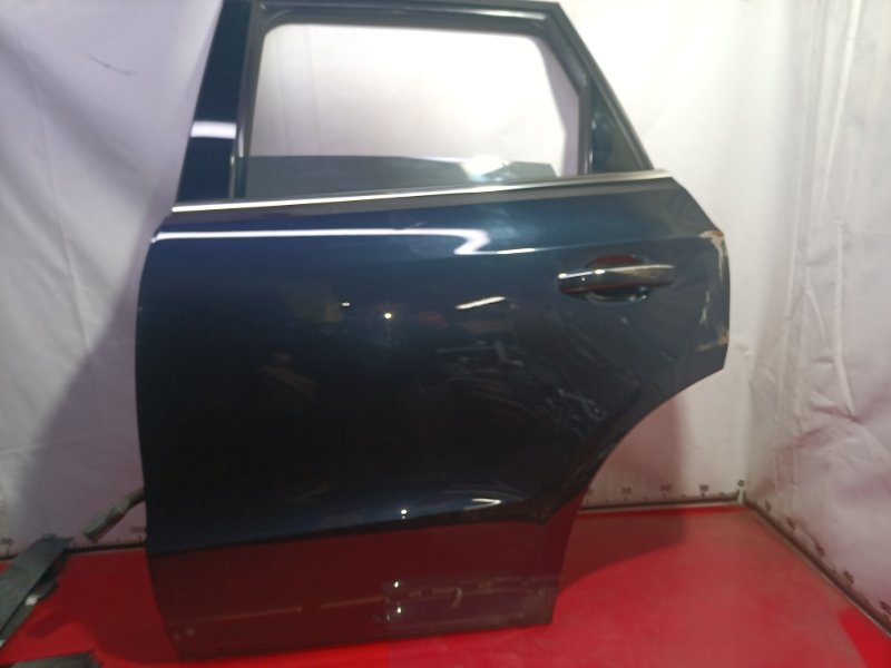Дверь боковая задняя левая AUDI Q5 2016 8R 8R0833051B Б/У