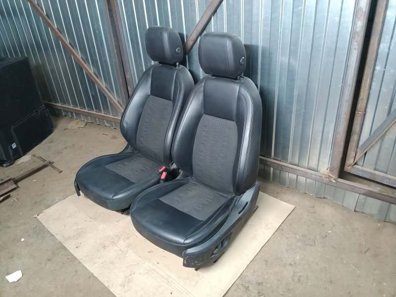 Сиденье переднее правое Land Rover Discovery Sport 2019 L550 LR078028 Б/У
