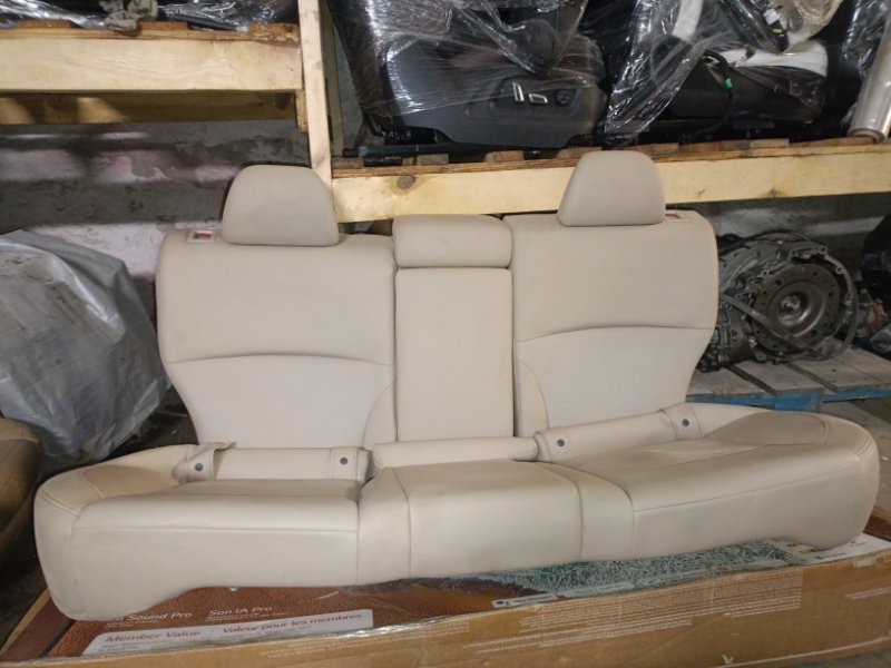 Сиденье заднее Subaru Outback B15 3.6L