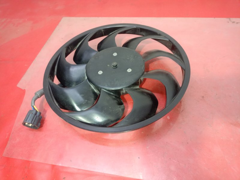 Диффузор радиатора Tesla Model 3 2021 1077084-00-D Б/У