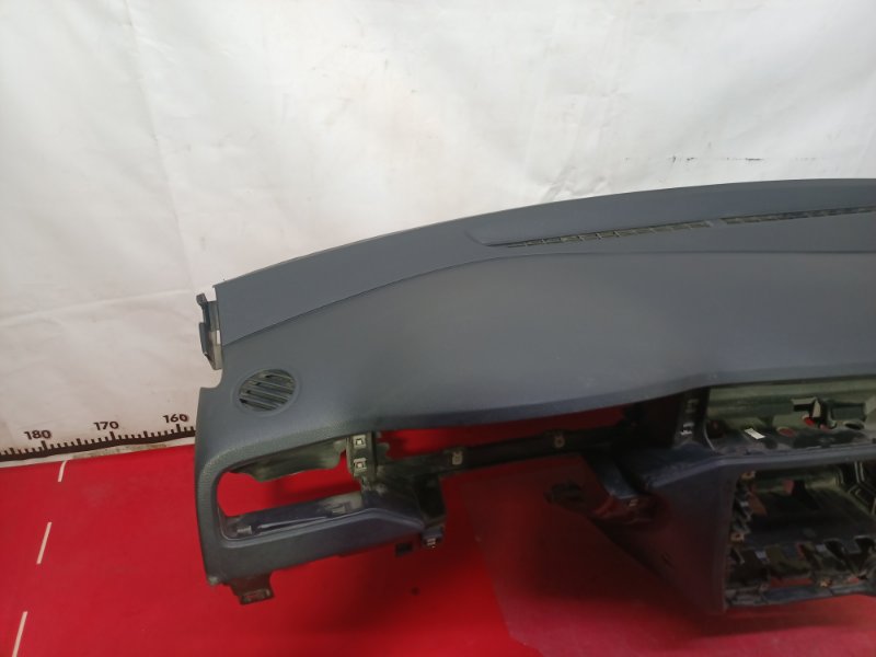 Торпедо VolksWagen Jetta 2.0L I-4 SOHC