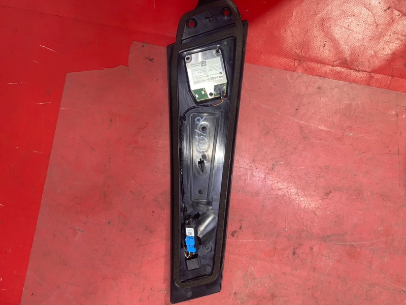 Центральная стойка кузова правая Model 3 2021 Electro