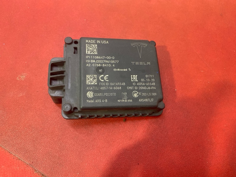 Датчик радарный Tesla Model 3 2021 Electro 110864700D Б/У
