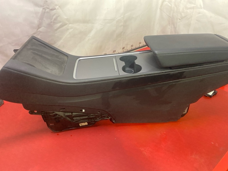 Консоль центральная Tesla Model 3 2021 Electro 175550300A Б/У