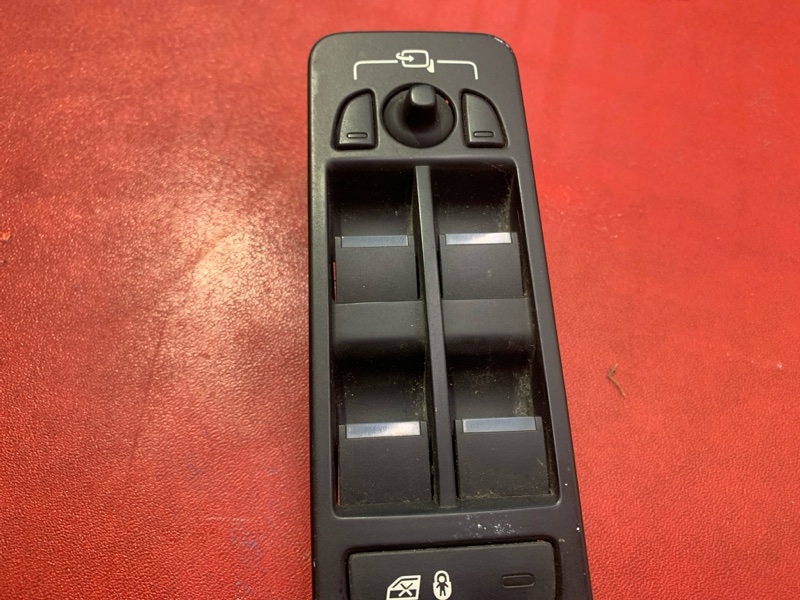 Кнопка стеклоподъемника передняя левая Land Rover Discovery Sport L550