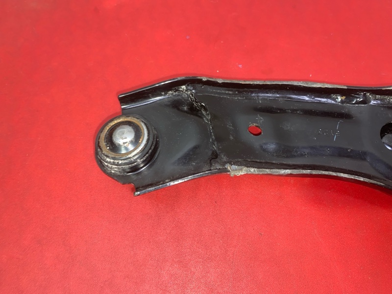 Рычаг подвески нижний передний правый Mazda3 2024 Skyactiv-G 2.5 PY-VPS PYZ8-02-300B