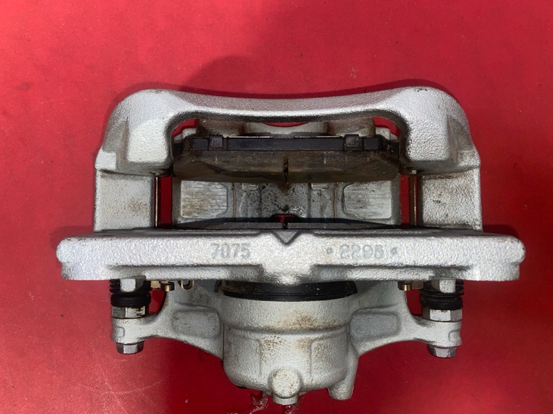 Суппорт тормозной передний правый Mazda Mazda3 Skyactiv-G 2.5 PY-VPS PYZ8-02-300B