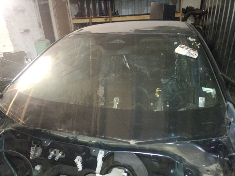 Стекло лобовое переднее Mazda Mazda3 2024 Skyactiv-G 2.5 PY-VPS PYZ8-02-300B BJDW63900A Б/У