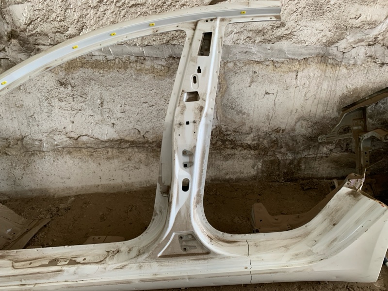 Центральная стойка кузова левая Tesla Model 3 2023 1504887-S0-B Б/У