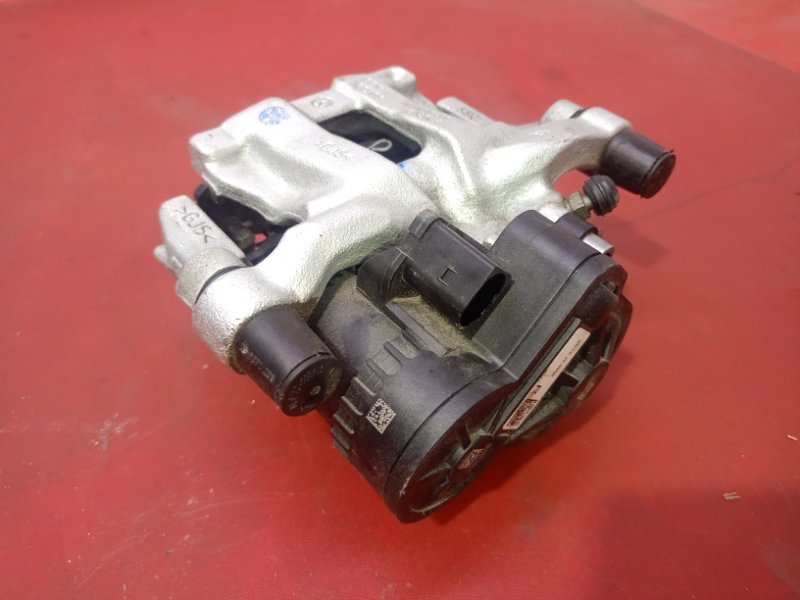 Суппорт тормозной задний правый Mazda Mazda3 2024 Skyactiv-G 2.5 PY-VPS PYZ8-02-300B BDYS2661X Б/У