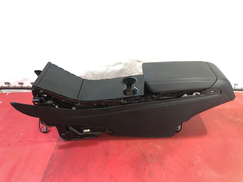 Консоль центральная Tesla Model Y 2020 153668500B Б/У