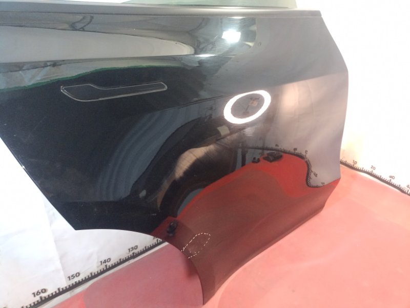 Дверь боковая задняя правая Model Y 2021