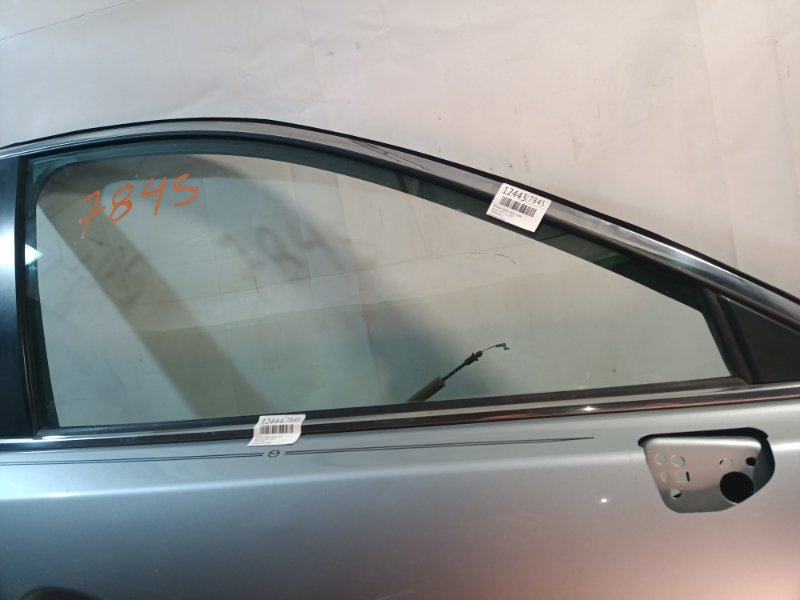 Стекло двери переднее правое Mazda CX-9 2.5L