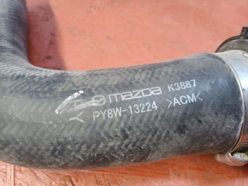 Патрубок интеркулера правый CX-9 2017 2.5L