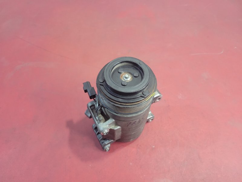 Компрессор кондиционера Mazda CX-9 2.5L