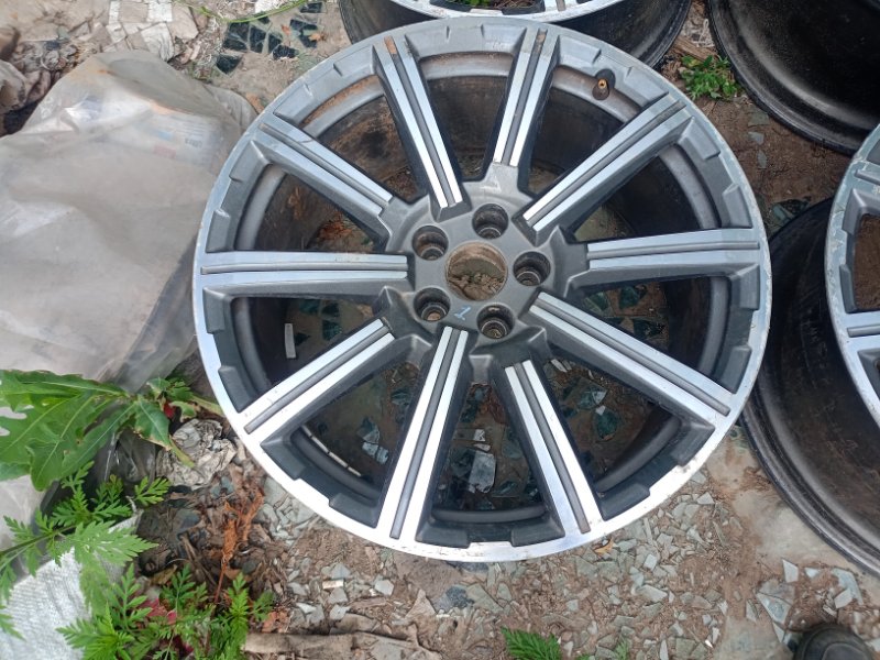 Колесный диск Q7 2018 4M 3.0L V-6 DI
