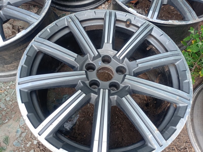 Колесный диск Q7 2018 4M 3.0L V-6 DI