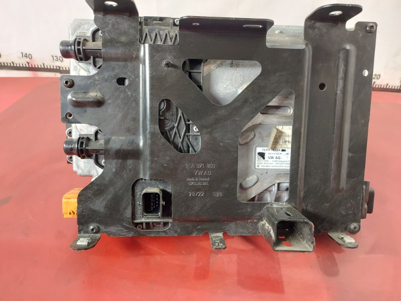 Блок зарядки VolksWagen ID4 Pro S Блок зарядки VolksWagen ID4 Pro S