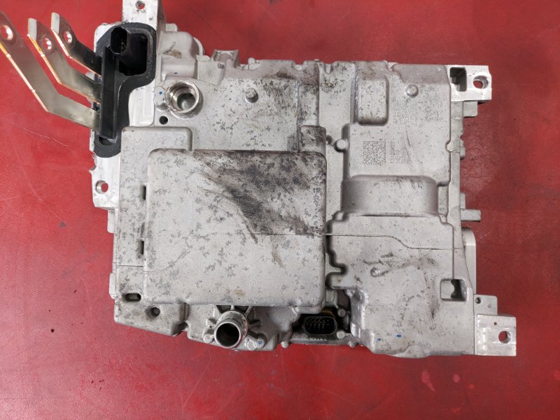 Запчасть инвертор VolksWagen ID4 Pro S 2022 1EA907230 Б/У Инвертор VolksWagen ID4 Pro S 2022 1EA907230 Б/У