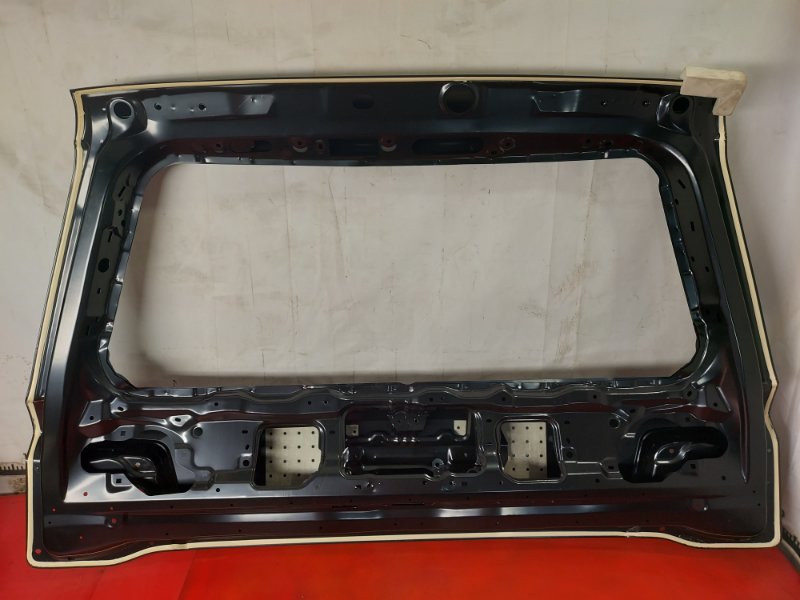 Дверь багажника Land Cruiser 200