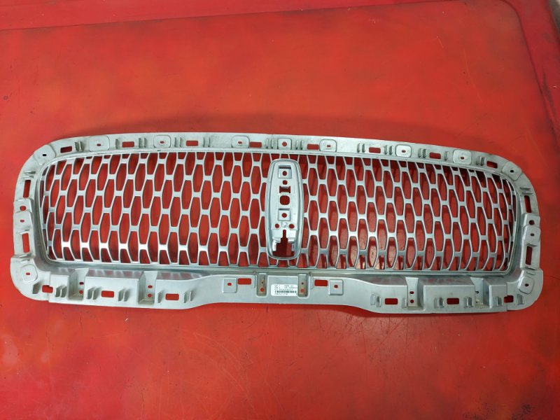 Решетка радиатора Lincoln Nautilus KA1Z8200CA контрактная