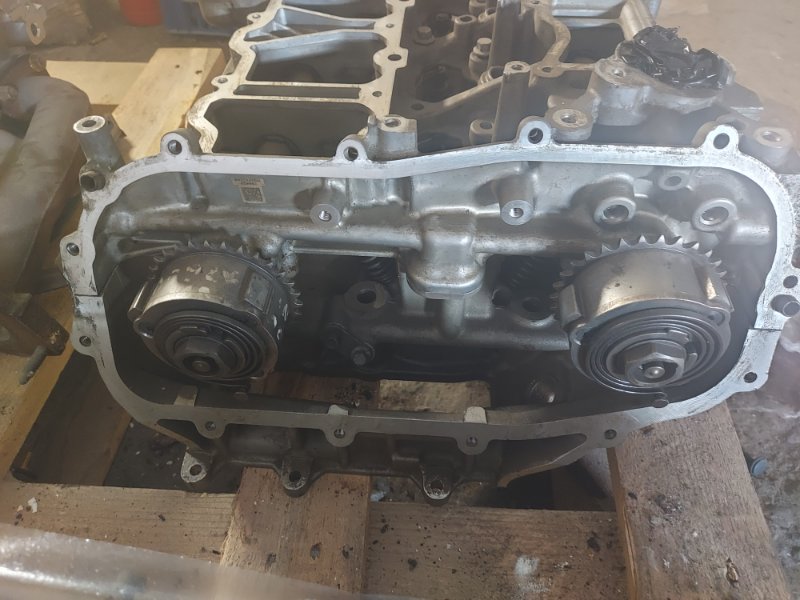 Головка блока цилиндров Land Rover Discovery Sport L550 Головка блока цилиндров Land Rover Discovery Sport L550