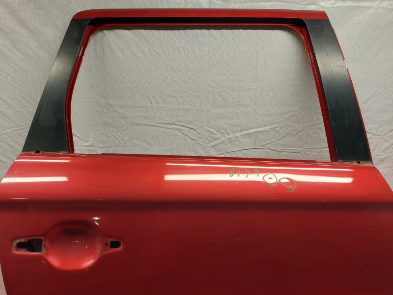 Дверь боковая задняя правая Outlander 2016 GF0W