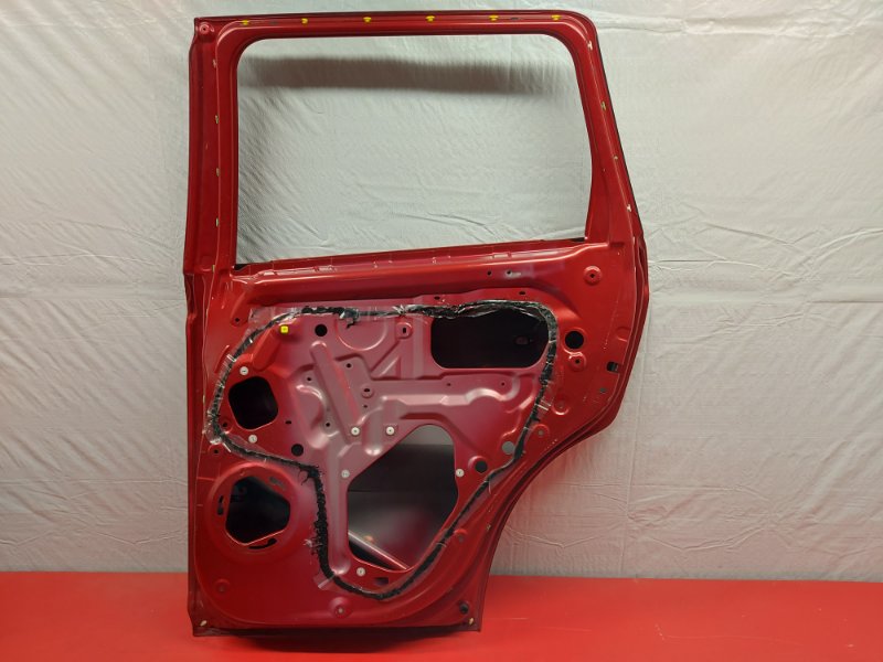 Дверь боковая задняя правая Outlander 2016 GF0W