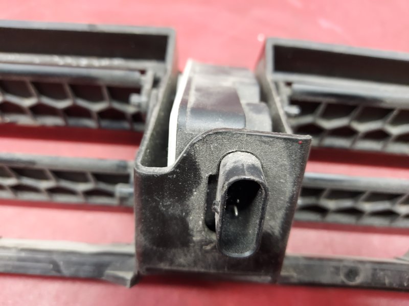 Жалюзи радиатора PROLOGUE 2024 Electro Жалюзи радиатора PROLOGUE 2024 Electro