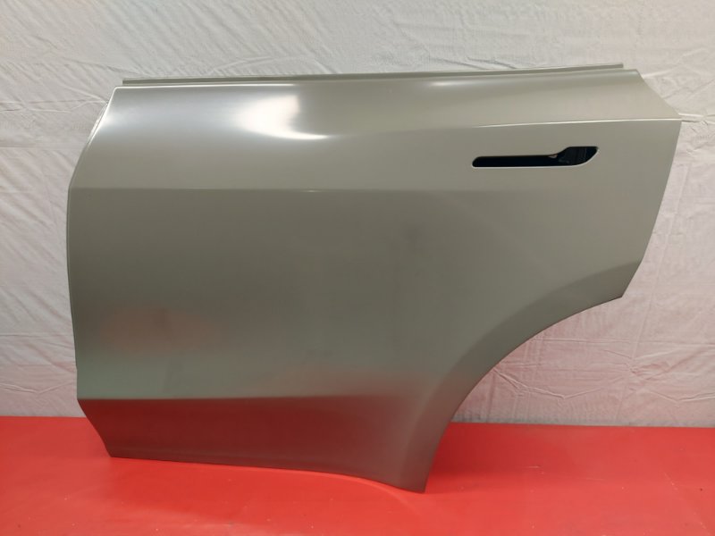 Запчасть дверь боковая задняя левая Tesla Model Y 149356112A контрактная Дверь боковая задняя левая Tesla Model Y 149356112A контрактная