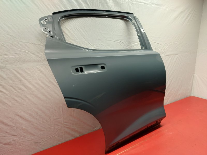Дверь боковая задняя правая Polestar 2 2022 Дверь боковая задняя правая Polestar 2 2022