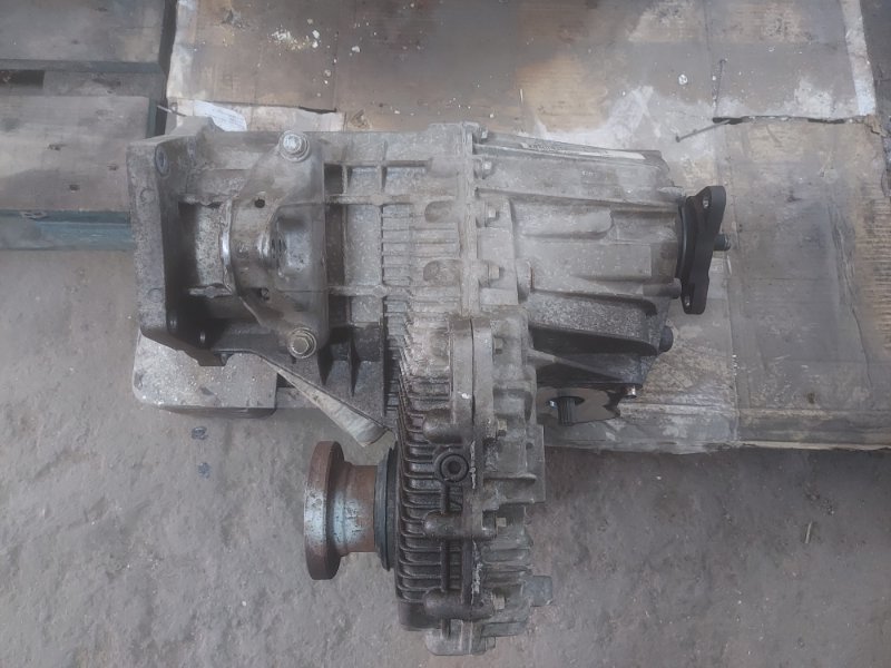 Запчасть раздаточная коробка Porsche Cayenne 957 2008 957 M4801 0AD341041H Б/У Раздаточная коробка Porsche Cayenne 957 2008 957 M4801 0AD341041H Б/У