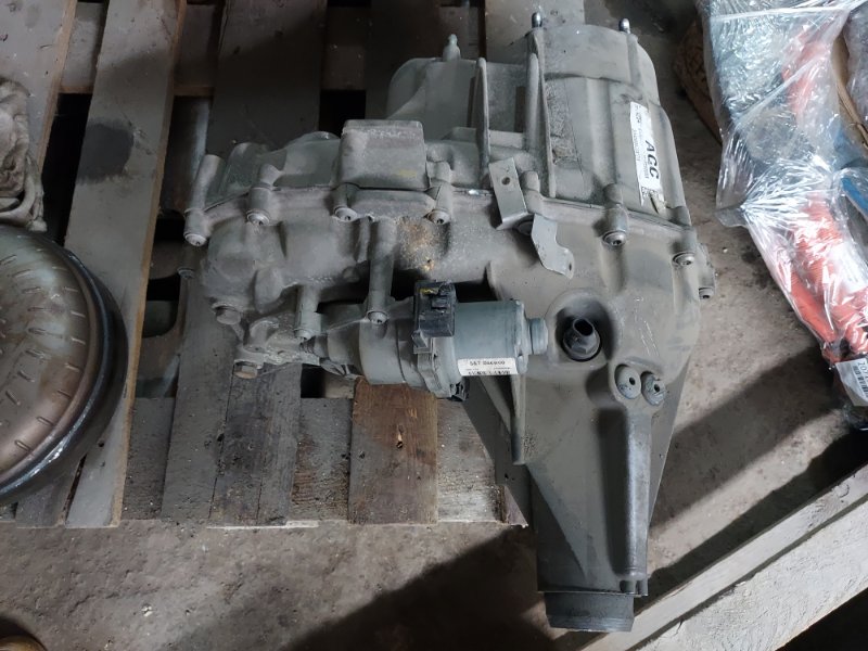 Раздаточная коробка Cadillac Escalade ESV (L86) ENGINE GAS Раздаточная коробка Cadillac Escalade ESV (L86) ENGINE GAS