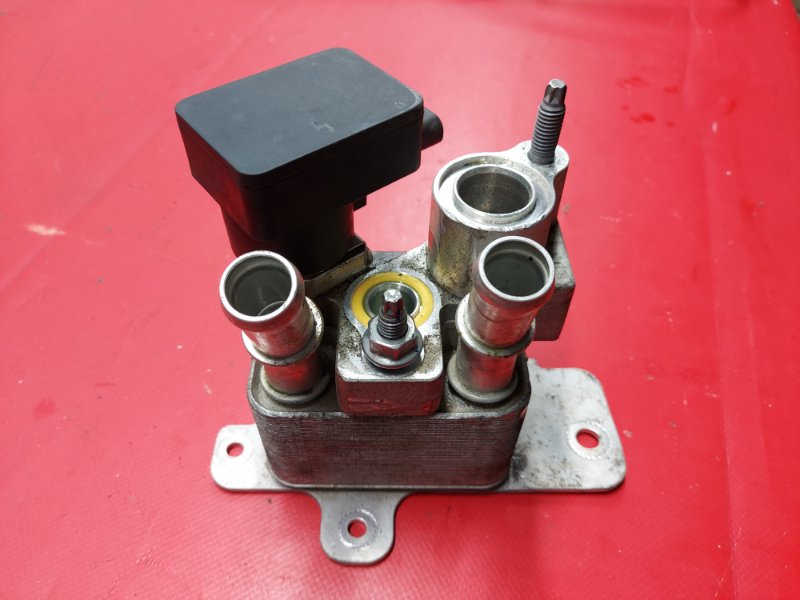 Запчасть теплообменник Polestar Polestar 2 2022 32373351 Б/У Теплообменник Polestar Polestar 2 2022 32373351 Б/У