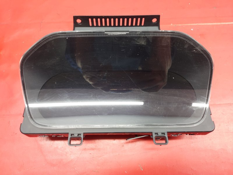 Панель приборов Polestar 2 2022 Панель приборов Polestar 2 2022