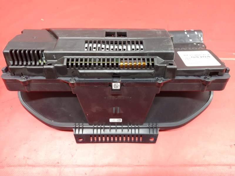 Панель приборов Polestar 2 2022 Панель приборов Polestar 2 2022