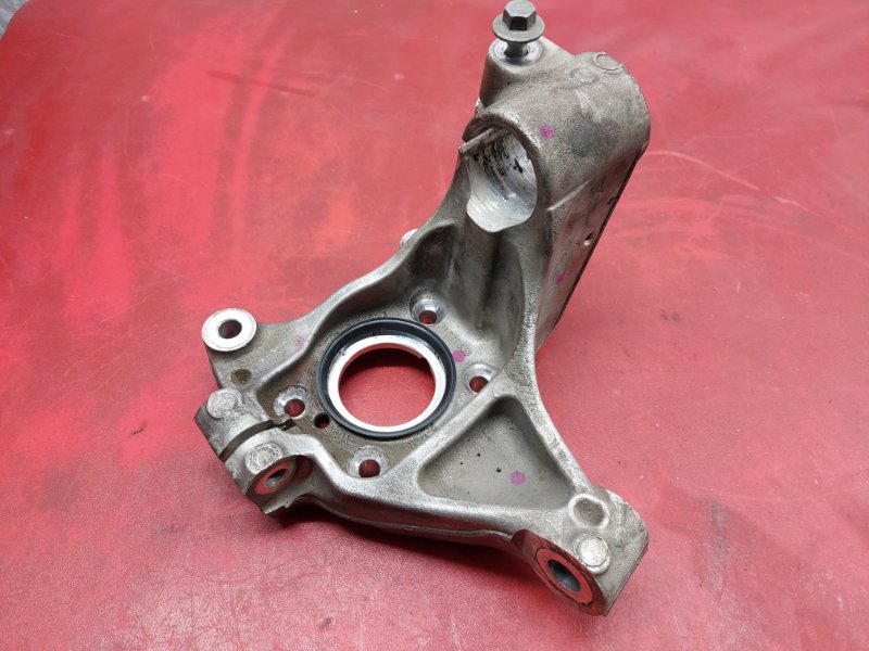 Запчасть цапфа передняя правая Polestar Polestar 2 2022 31681838 Б/У Цапфа передняя правая Polestar Polestar 2 2022 31681838 Б/У