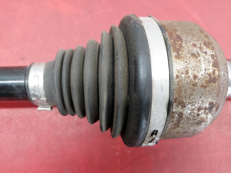 Полуось моста задний правый Polestar Polestar 2 Полуось моста задний правый Polestar Polestar 2