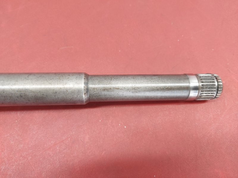 Полуось моста передний правый Polestar 2 2022 Полуось моста передний правый Polestar 2 2022