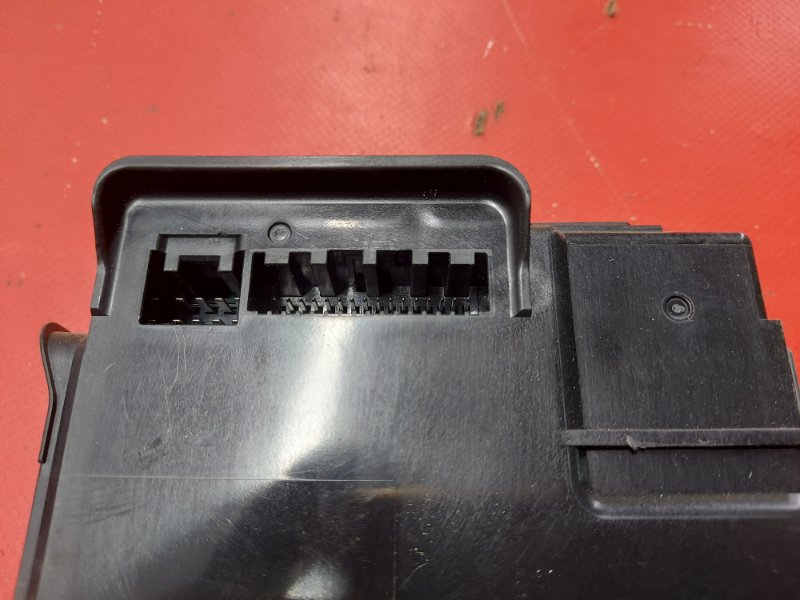 Блок комфорта Mazda Mazda3 Hatchback BP Блок комфорта Mazda Mazda3 Hatchback BP