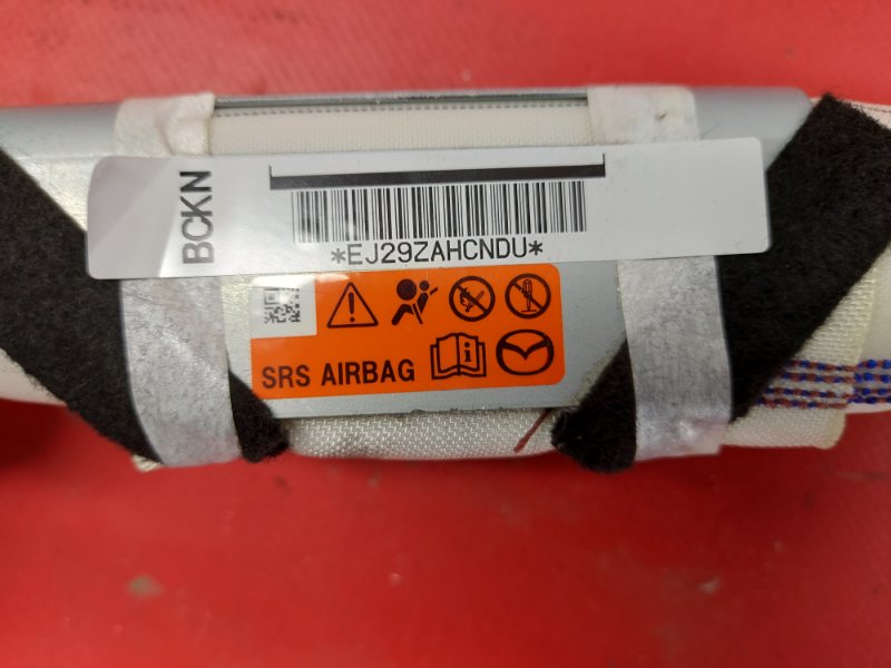 Подушка безопасности боковая правая Mazda Mazda3 Hatchback BP Подушка безопасности боковая правая Mazda Mazda3 Hatchback BP