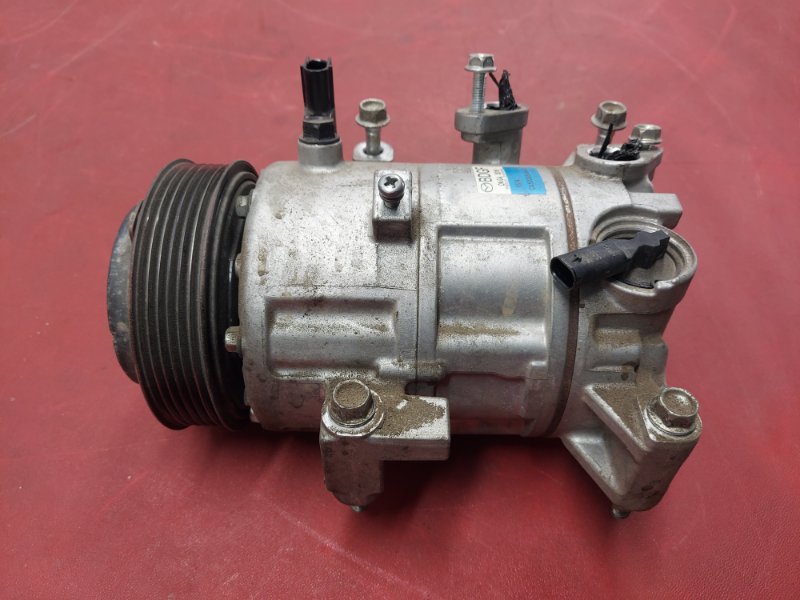 Компрессор кондиционера Mazda3 Hatchback 2020 BP Компрессор кондиционера Mazda3 Hatchback 2020 BP