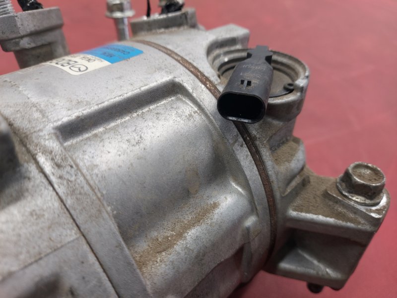 Компрессор кондиционера Mazda3 Hatchback 2020 BP Компрессор кондиционера Mazda3 Hatchback 2020 BP