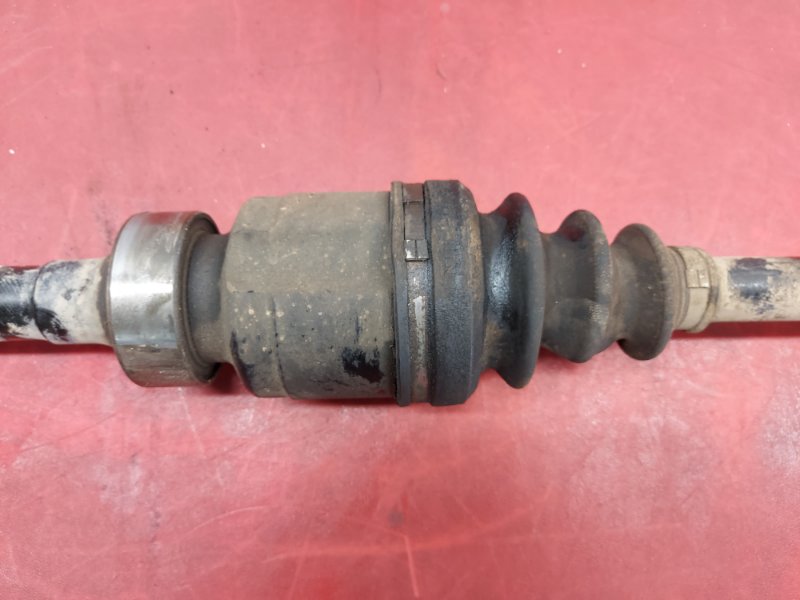 Полуось моста передний правый Mazda Mazda3 Hatchback BP Полуось моста передний правый Mazda Mazda3 Hatchback BP