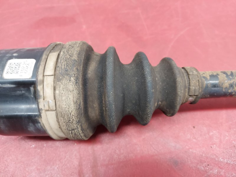 Полуось моста передний левый Mazda Mazda3 Hatchback BP Полуось моста передний левый Mazda Mazda3 Hatchback BP