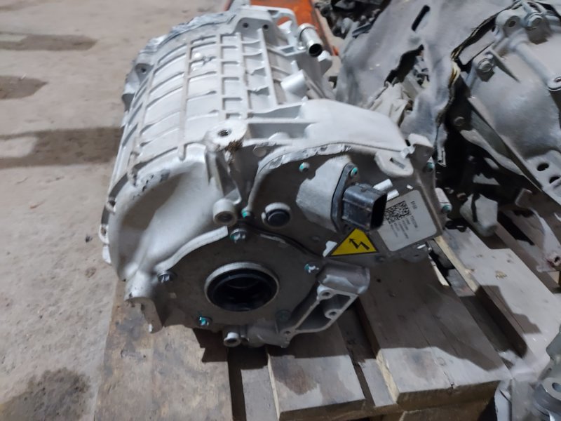 Двигатель Polestar 2 2022 Двигатель Polestar 2 2022