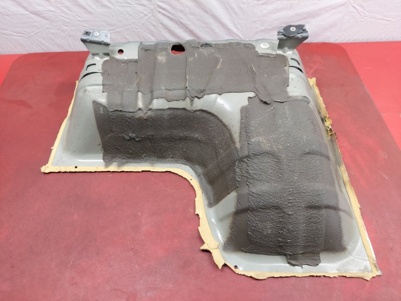 Корыто заднего багажника Polestar 2 2022 Корыто заднего багажника Polestar 2 2022